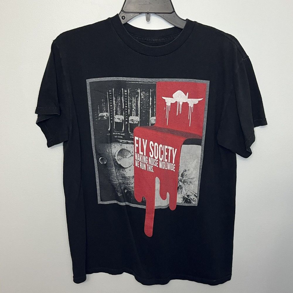 Fly Society Mens Black T Shirt Short Sleeve Graphic Tee Medium We Run This VGC